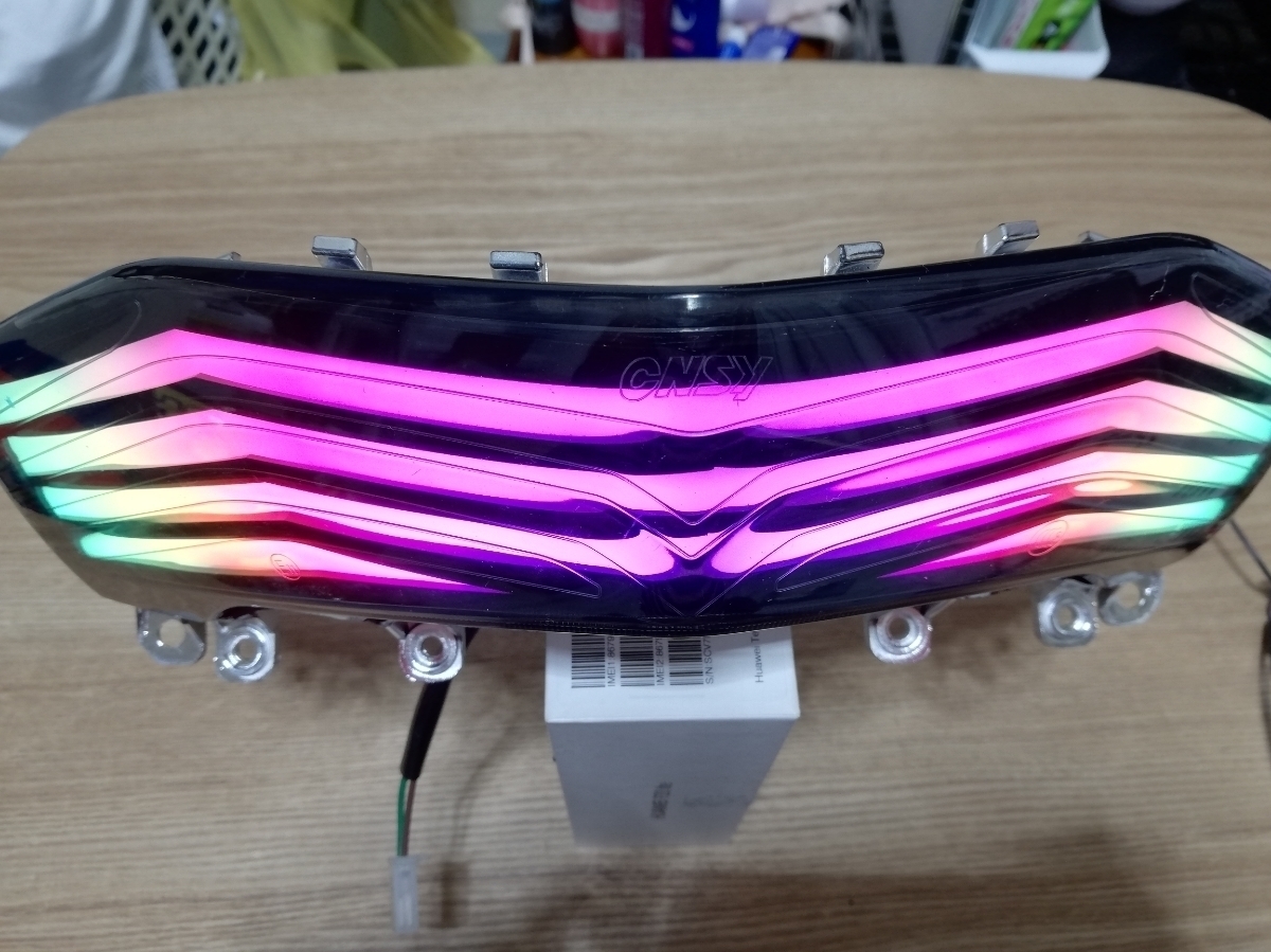 xjr400 テールランプ レインボー