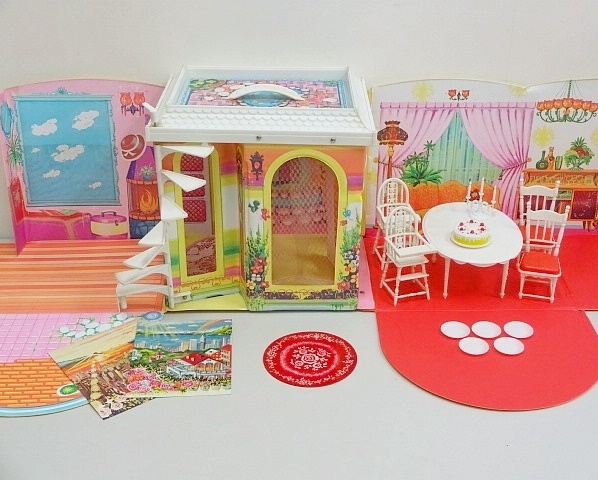 リカちゃん ニューマンション 昭和のものです。リカちゃんハウス リカ