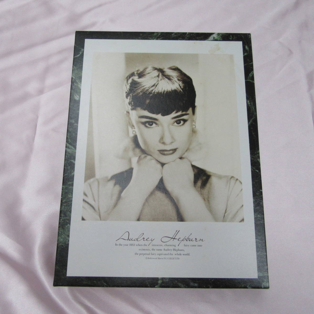 新品未開封品 ディズニー ミッキーの肖像画ジグソーパズル 780ピース