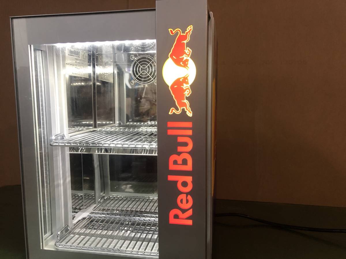レッドブル RedBull 缶型 大型冷蔵庫 キャスター付き 特大 オブジェ