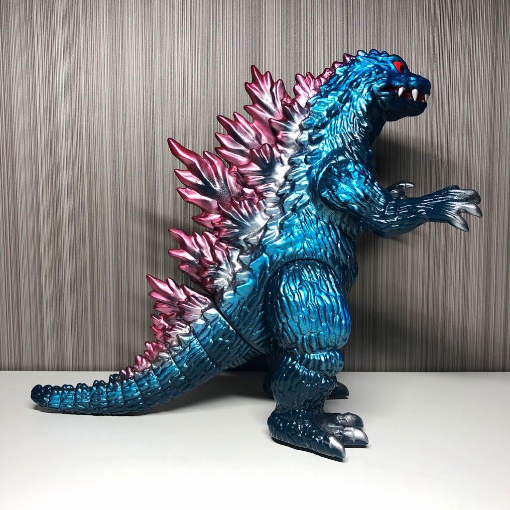 M1号 世紀の大怪獣東宝怪獣シリーズ マンダ(ピンク成型⁄メタ緑 背びれ黄