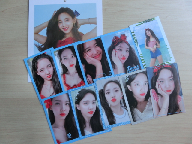 ナヨン トレカ ストライクゾーン strikezon red blue コンプ