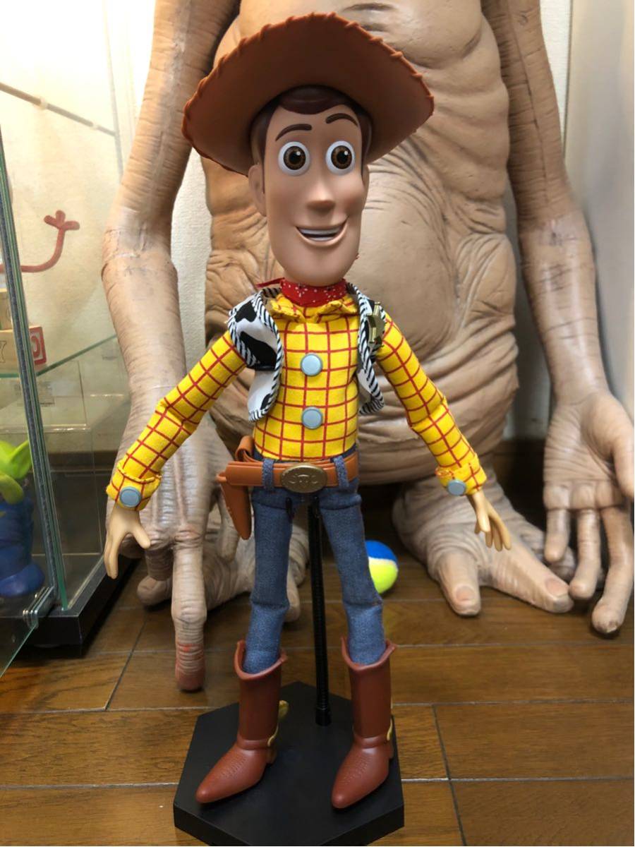 トイストーリー ウッディー 等身大トーキングフィギュア ディズニー
