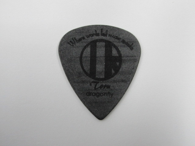 ONE OK ROCK ワンオクロック TORU ギターピック ONE OK ROCK WORLD