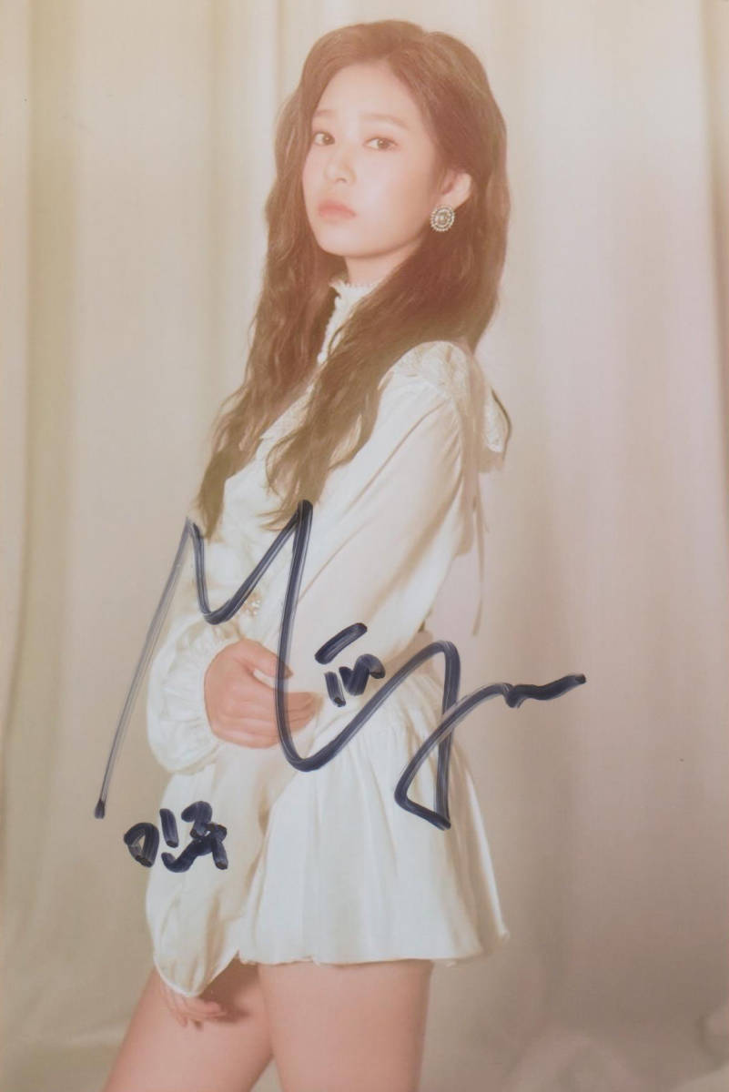 IZ*ONE キム・ミンジュ 直筆サインチェキ 【公式通販】