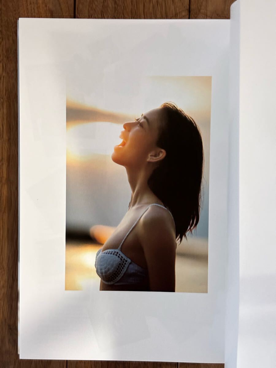 サイン入 森川葵写真集「Ebipilaf」 (エビピラフ) サイン入り Ebipilaf