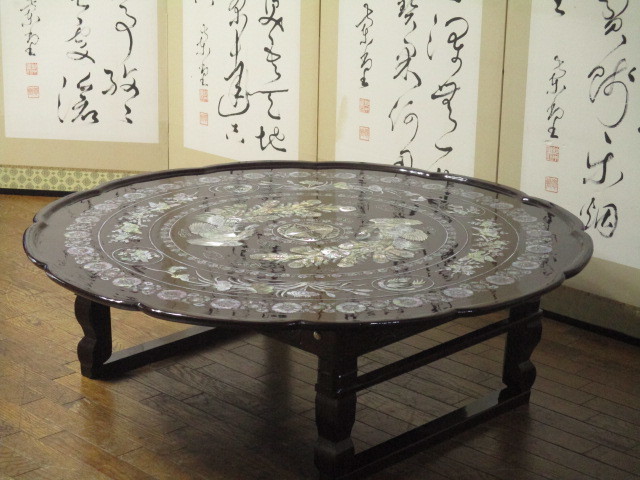 螺鈿細工 楕円座卓テーブル 幅134cm 黒 青貝 螺鈿 細工 鳳凰図 楕円 座