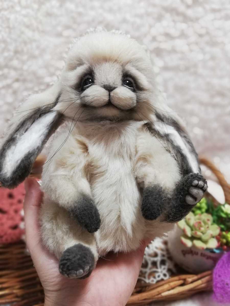 作家さまウサギのぬいぐるみ