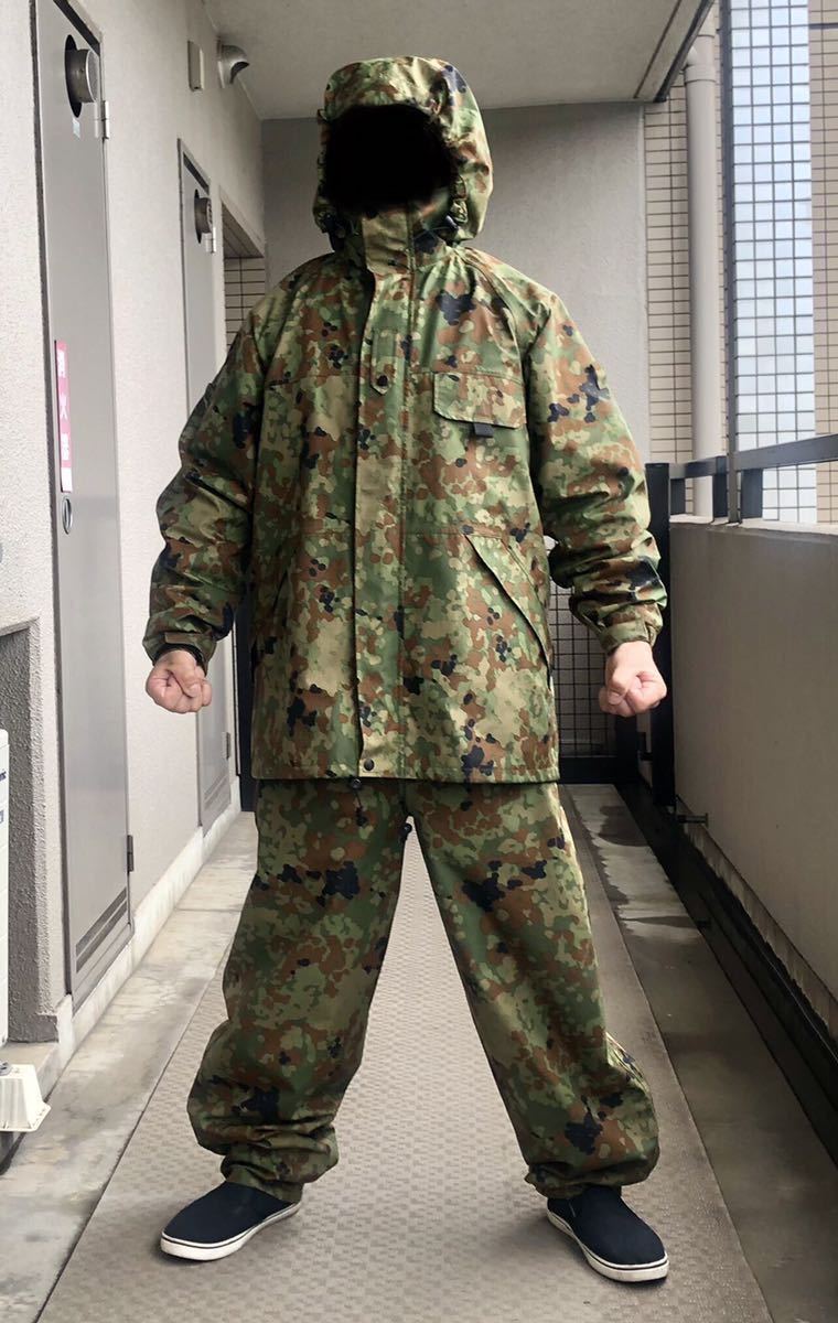モンベル 自衛隊 迷彩 ゴアテックス 雨衣
