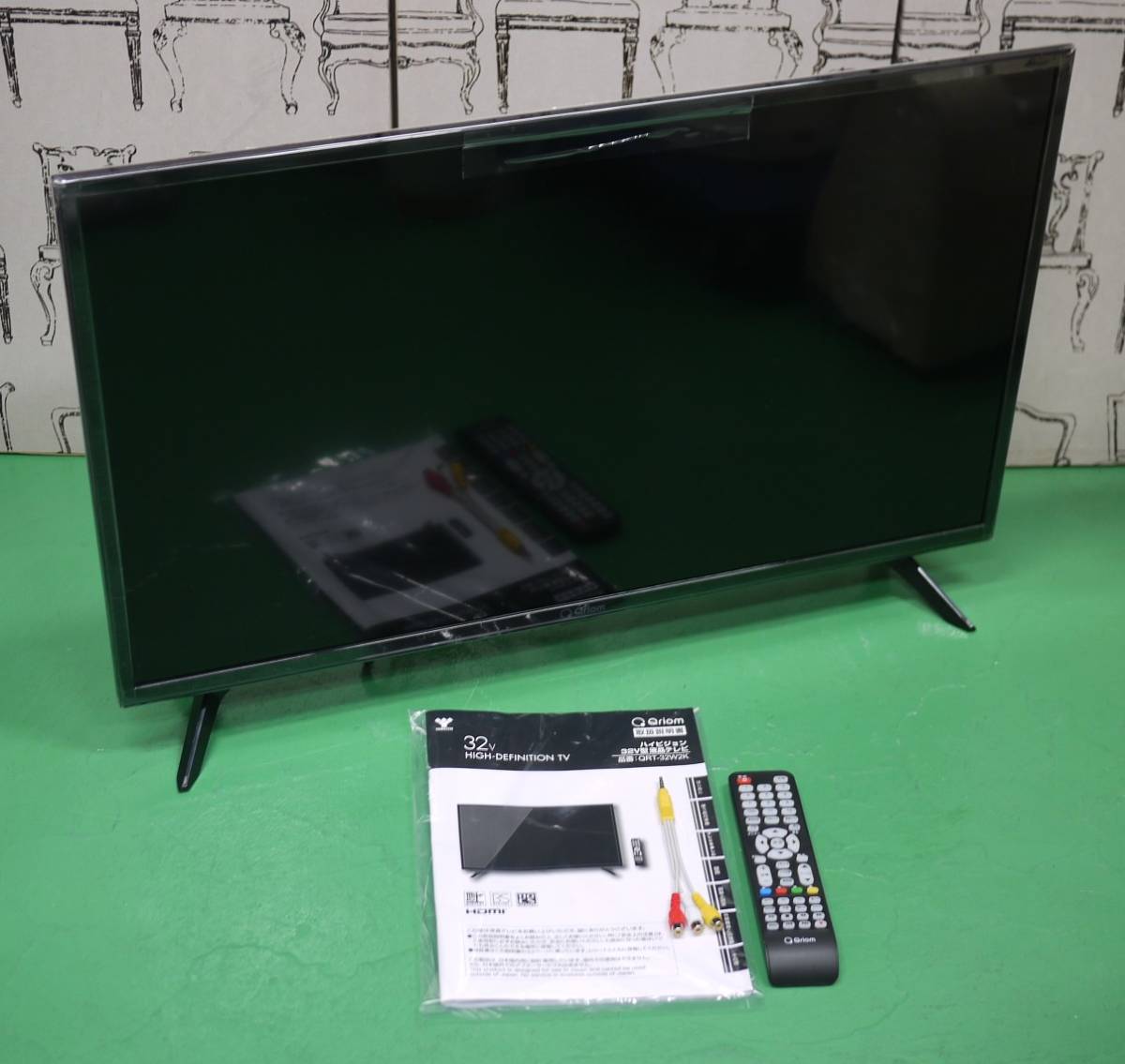 2024年製 山善 Qriom 32型液晶テレビ QRTN-32W2K Amazon.co.jp