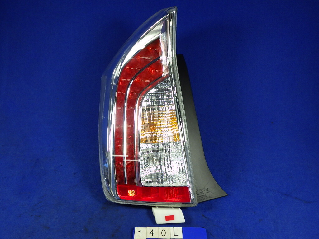 美品プリウスα ZVW40 純正 左右テールランプ STANLEY 47-46 プリウスα