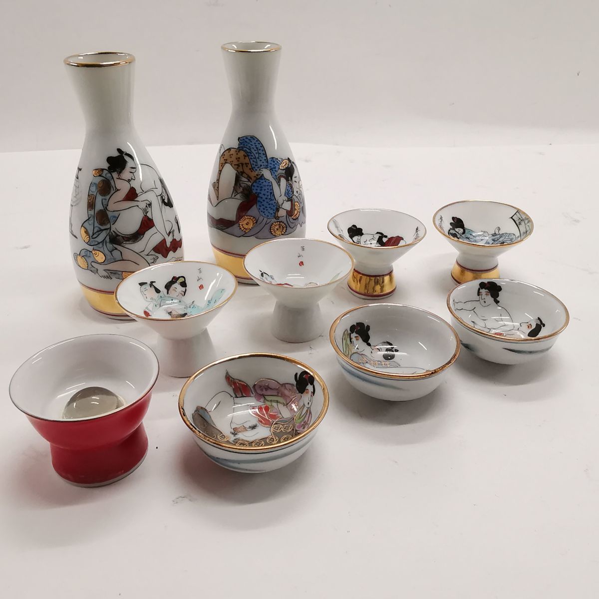 九谷 盃 4点セット 浮世絵 春画 酒杯 色絵 猪口 杯 ぐい 焼き物 箱付き