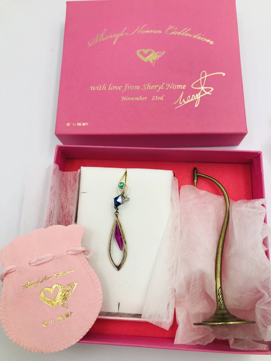 マクロスF シェリル・ノーム シルバーイヤリング バースデー限定 台座