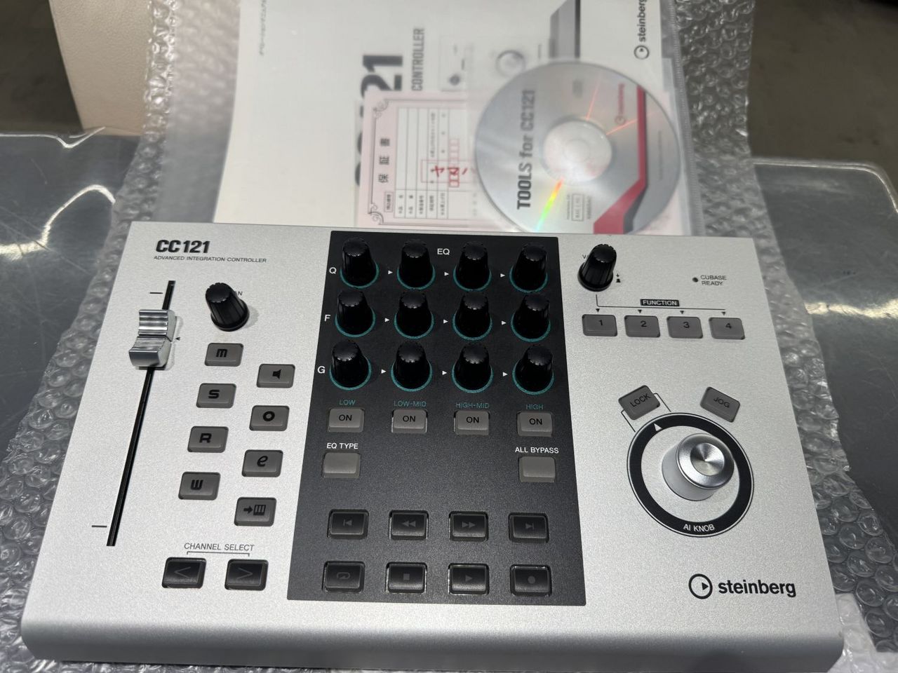 ◇Steinberg CC121 MIDIフィジカルコントローラー Steinberg CC121