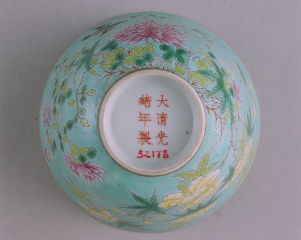中国美術 粉彩 茶碗 2点 木箱付 直径12.4㎝ タサコサ 東な