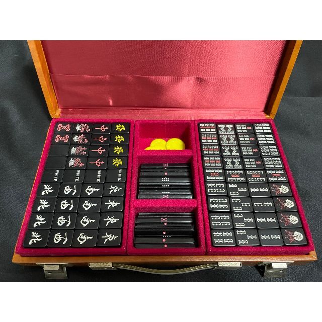 洗浄済み 骨董品 麻雀牌 MVC 黒牌 アンティーク 年代物 【公式通販】