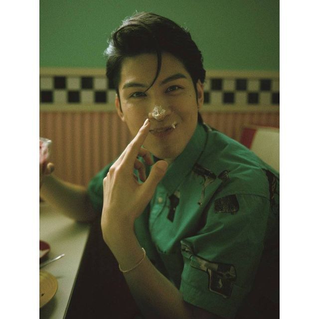 長谷川慎 写真集表紙 着用同型 Sサイズ 半袖シャツ CHARACTER 稀少