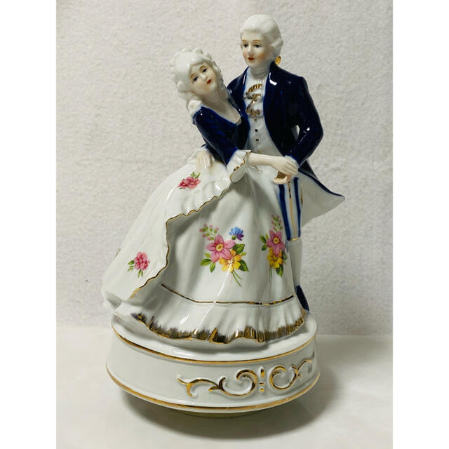 希少 】KATO KOGEI 加藤工芸 陶器製 西洋陶器人形オルゴールの通販 by