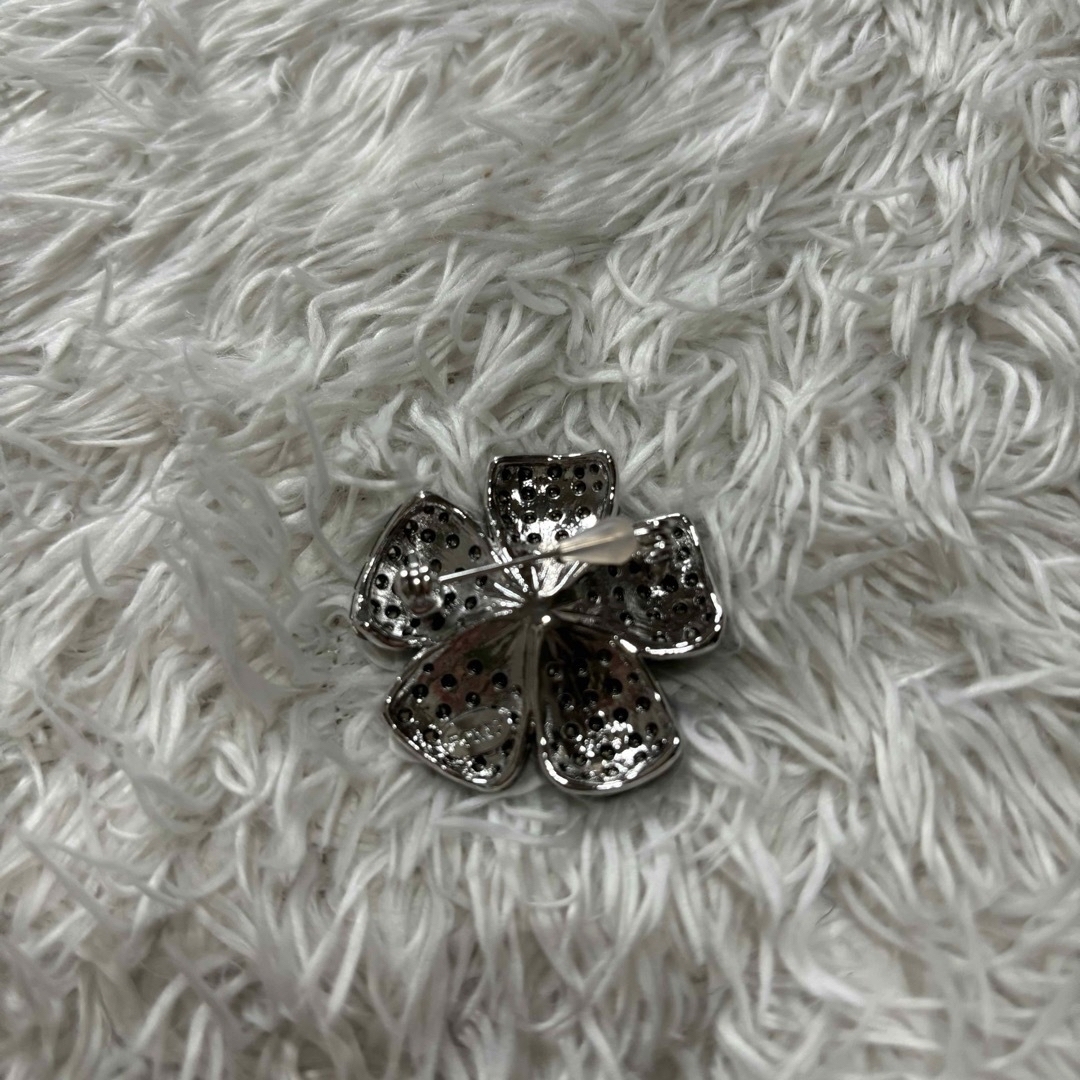 FOXEY フォクシーFLEUR ラインストーンフラワーブローチ花