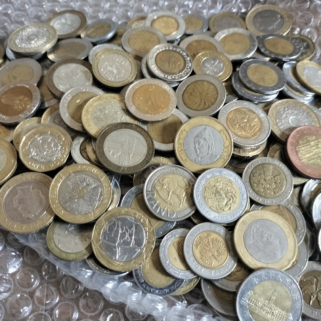 バイメタル硬貨208枚