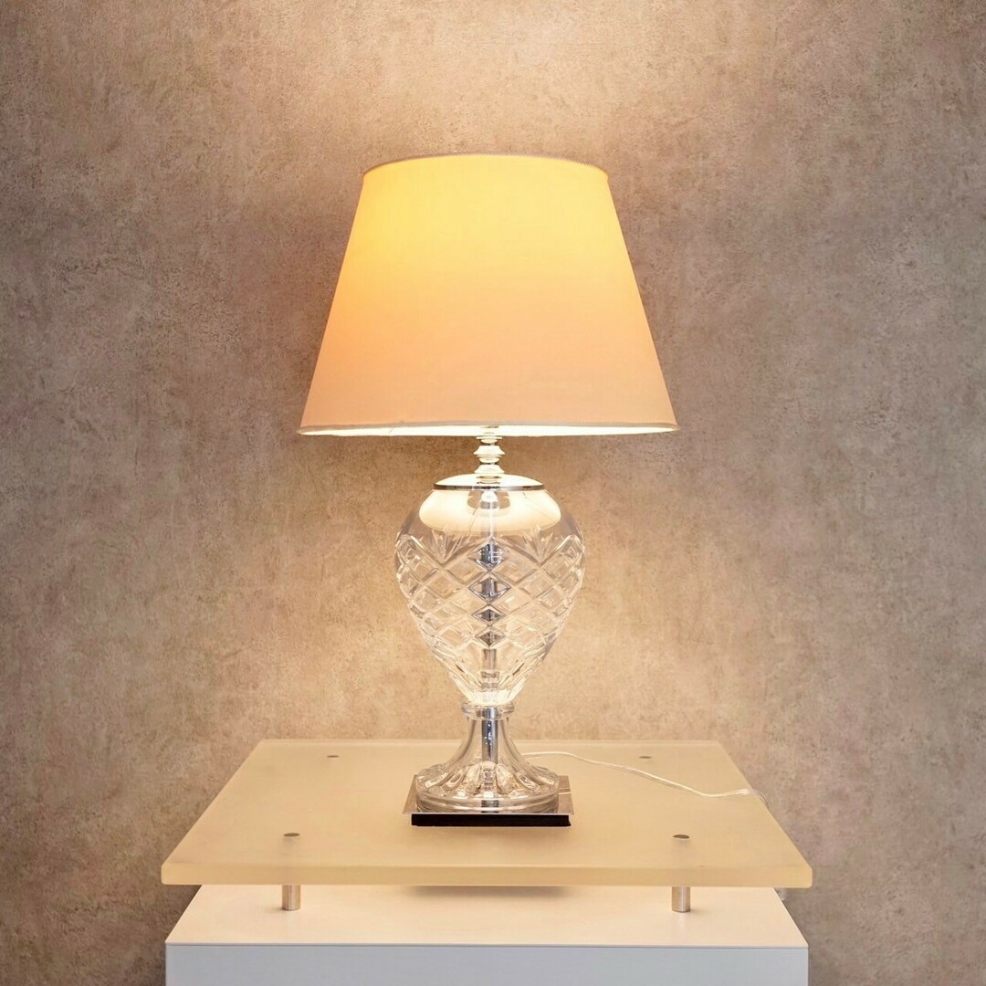 IDC大塚 ガラスラウンドサイドテーブル お値下げ IDC大塚ガラス