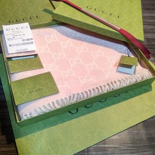 ❤新品箱袋付き❤GUCCI コレクション マフラーショール ストール❤最
