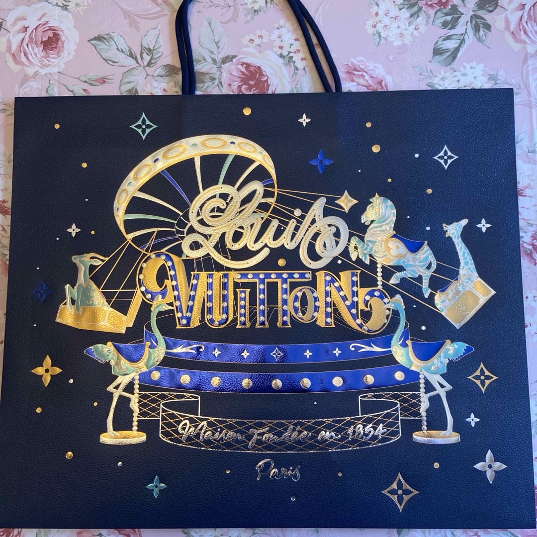 LOUIS VUITTON - ルイヴィトン ホリデー限定ショッパー🧸LOUIS VUITTON