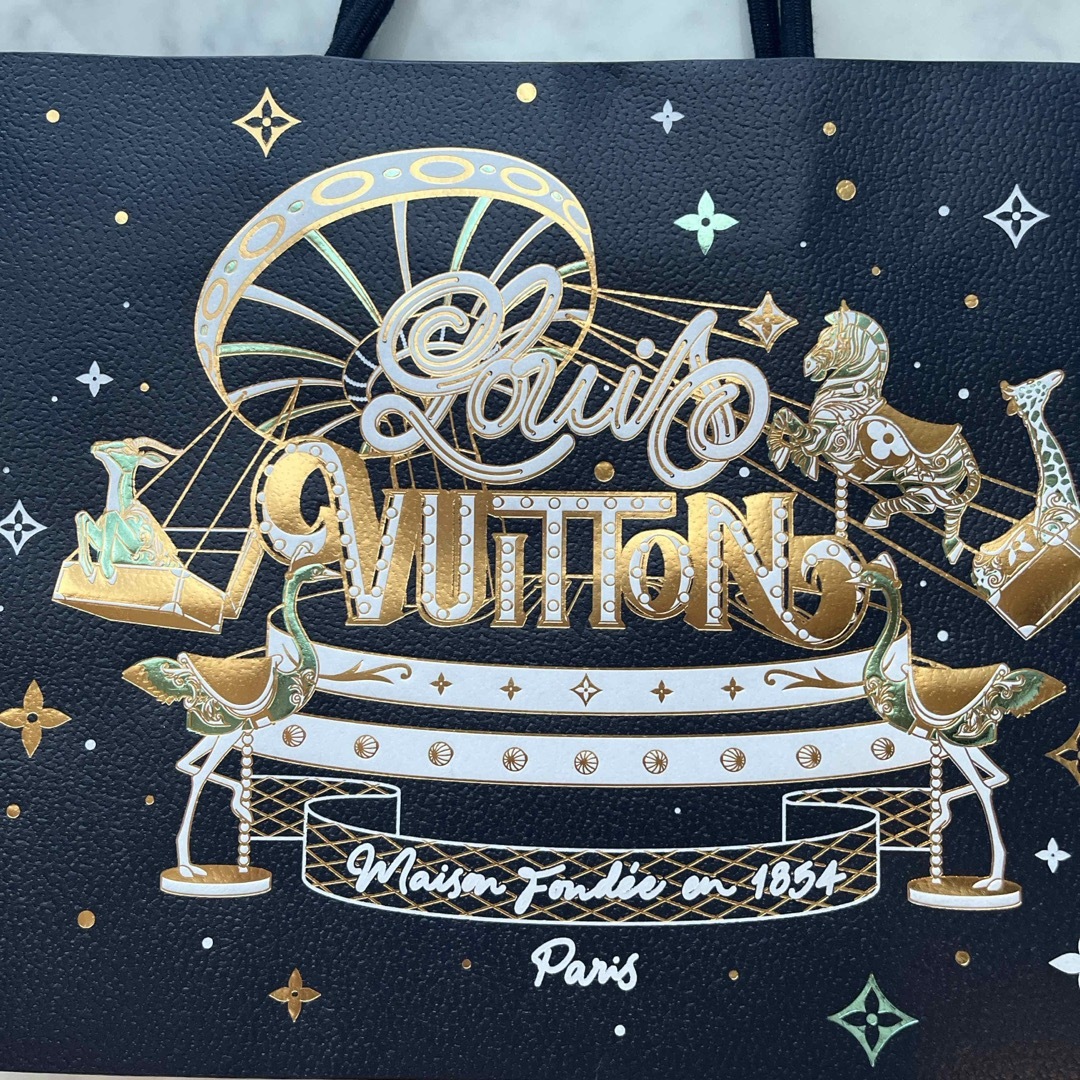 LOUIS VUITTON - ルイヴィトンホリデーショッパー2024の通販 by ymym