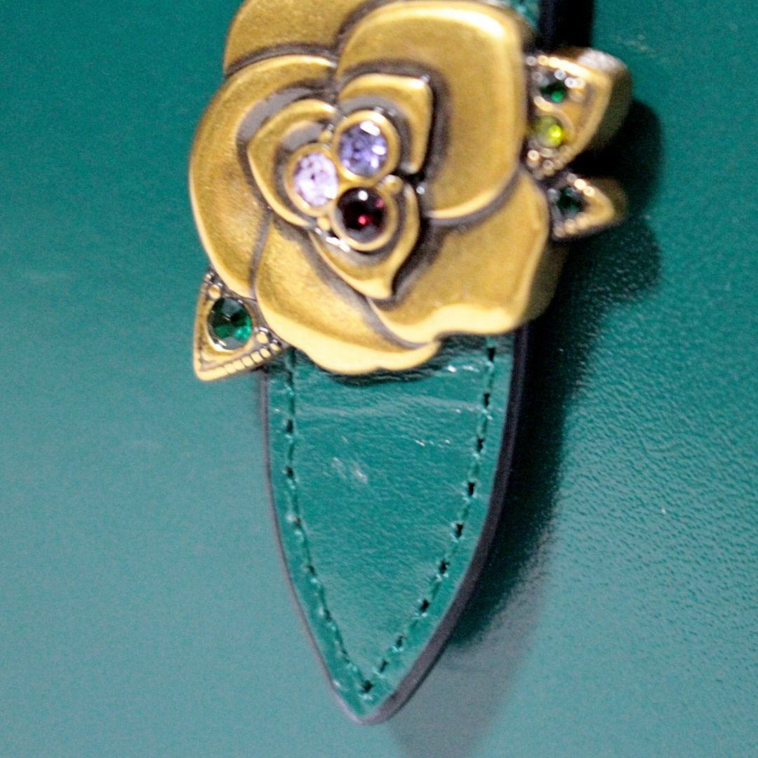 新品 アナスイ ブルボン ローズブローチベルト がま口小銭入れ 折り財布 黒