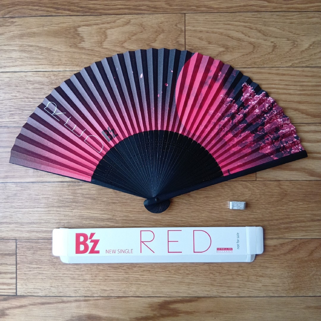 B'z RED 扇子