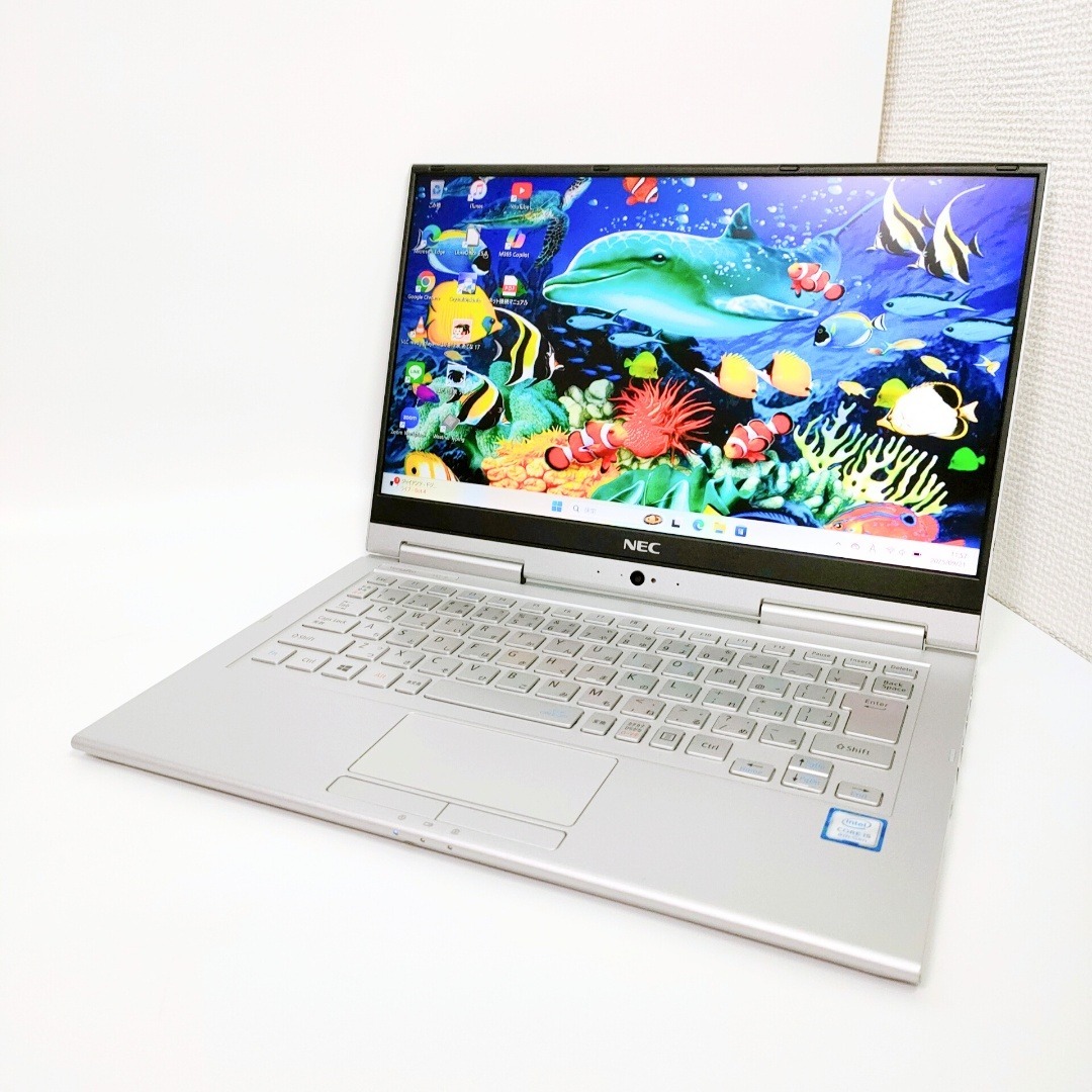 第8世代i5✨️タッチパネル/Win11/SSD/小型/カメラ付きノートパソコン