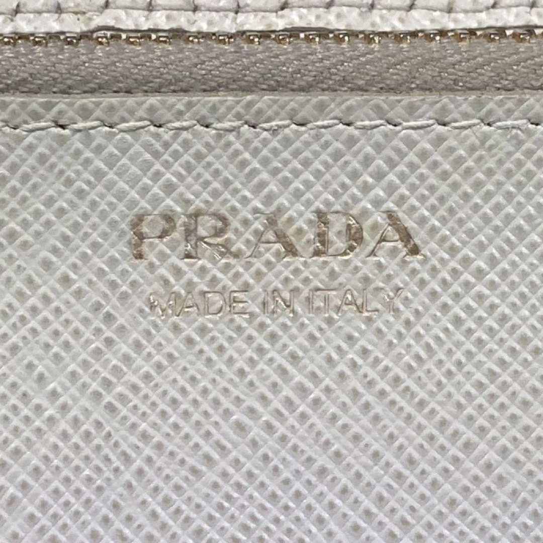 特別価格 PRADA プラダ 二つ折り 長財布 収納 カード入れ ベルト 白