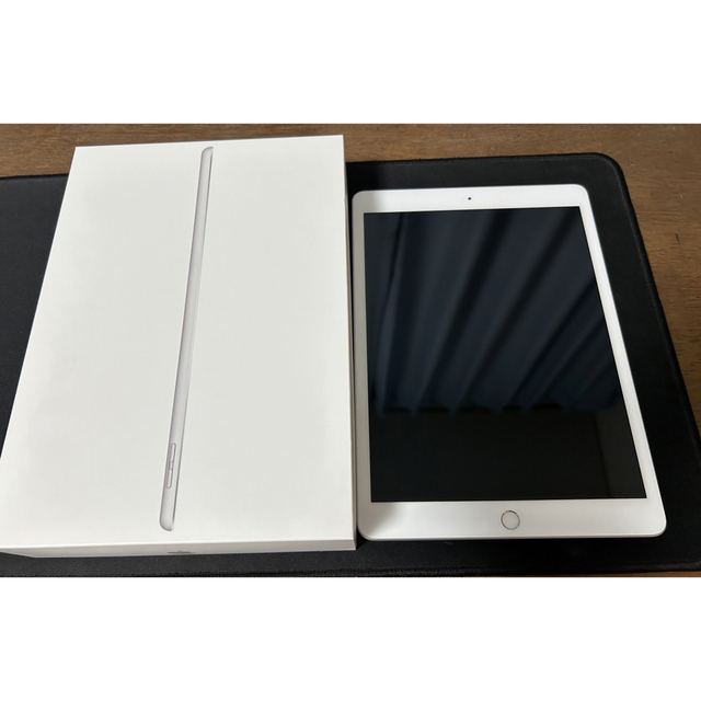 iPad 第8世代 Wi-Fi 32GB グレー 【箱あり】
