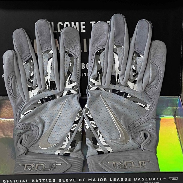 NIKE Trout Elite ホワイト ピンク Sサイズ バッティンググローブ