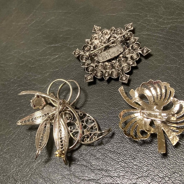昭和レトロなブローチ 3点セットの通販 by CHAE's shop｜ラクマ