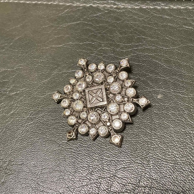 昭和レトロなブローチ 3点セットの通販 by CHAE's shop｜ラクマ