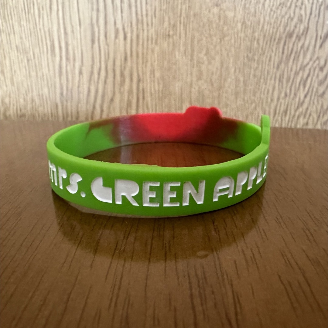 Mrs.GREEN APPLE ラバーバンド 赤色のグリッター 対バン Mrs.GREEN