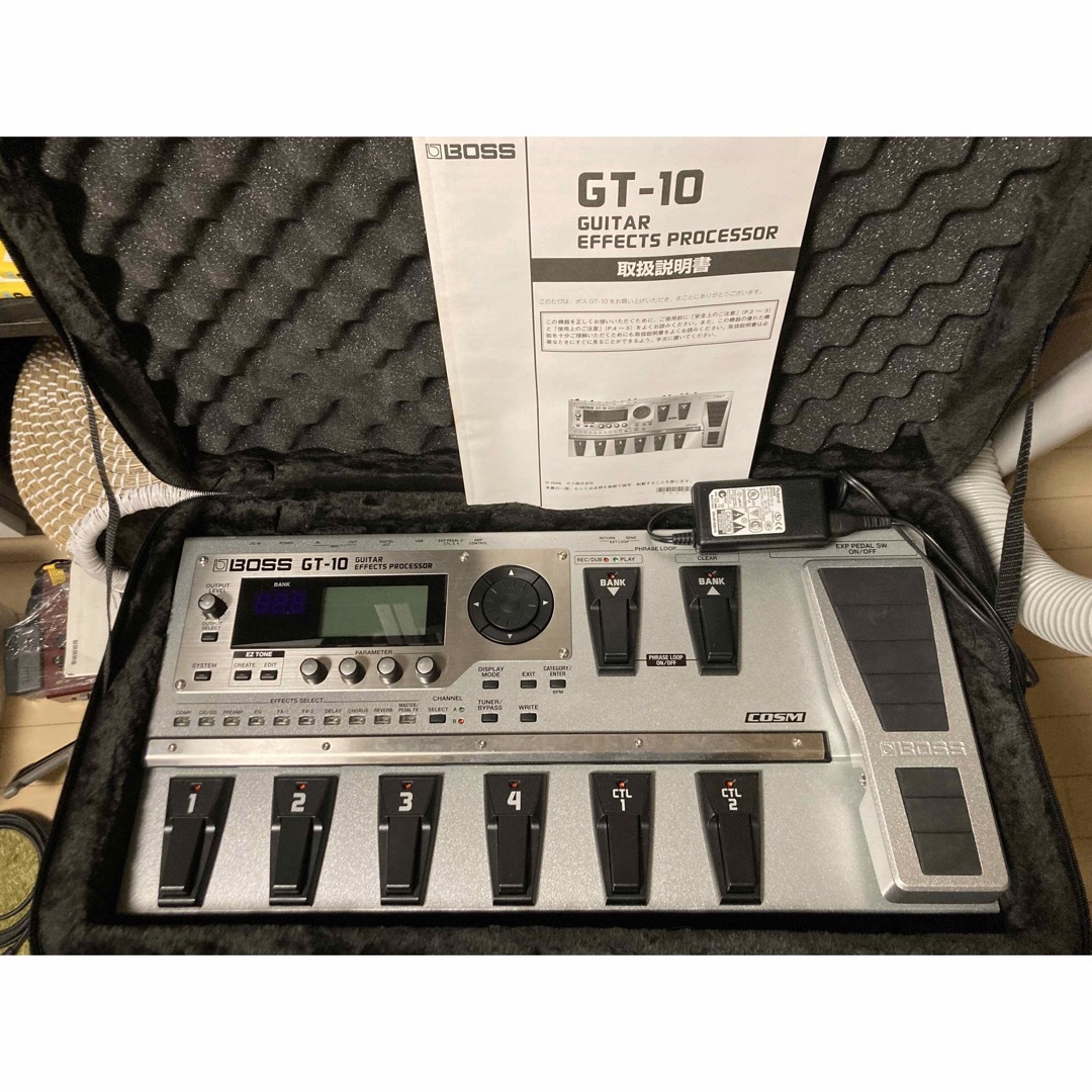 BOSS ⁄ GT-10 +キャリングケース付き中古美品! BOSS ⁄ GT-10 +
