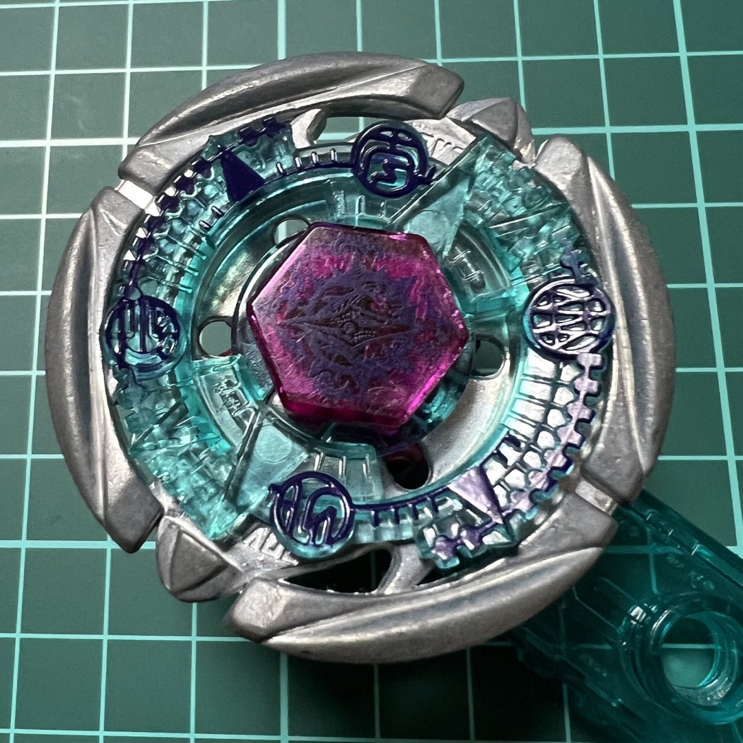 Takara Tomy - メタルファイトベイブレード フレイムビクシスの通販 by