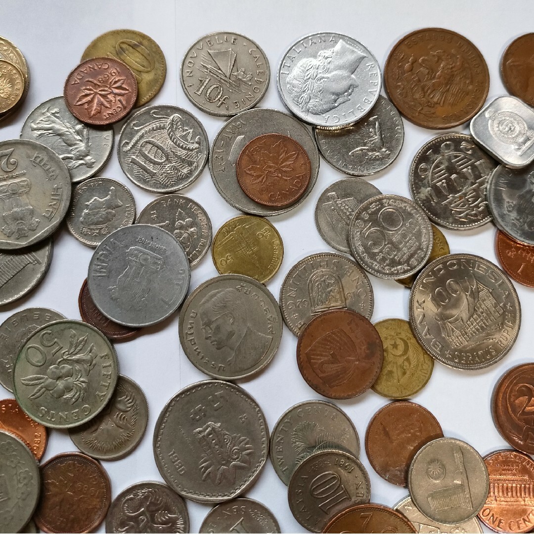 外国コイン まとめ売り 硬貨 貨幣 古銭の通販 by ナイト's shop｜ラクマ