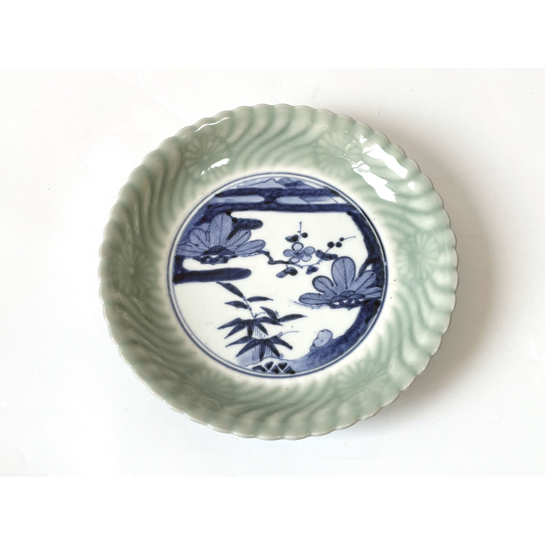 江戸後期 古伊万里 染付異人図陽刻輪花形七寸皿 銘 変形字 古美術 蒐集