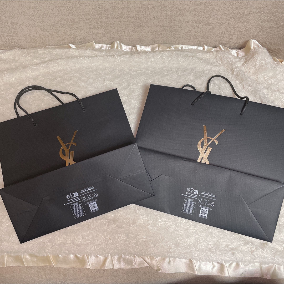 Yves Saint Laurent Beaute - サンローラン ショッパー⭐︎ 大きさ違い