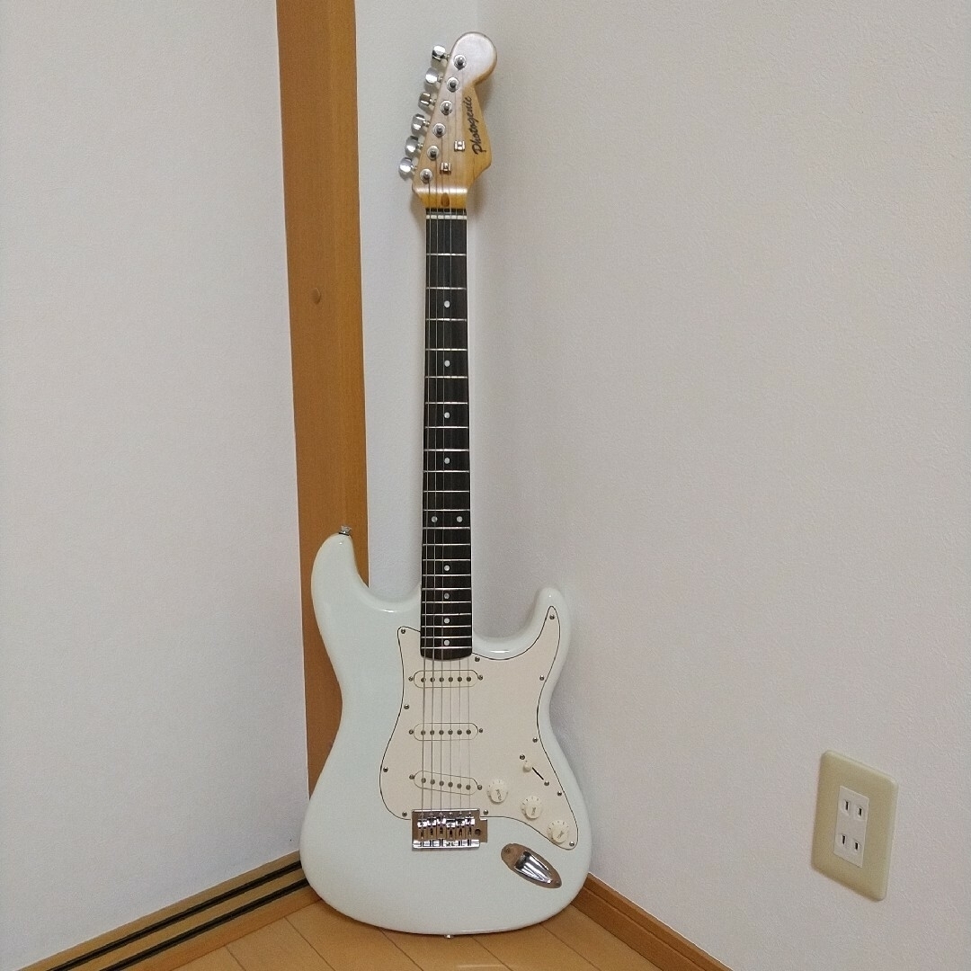 photogenic 初期ロゴ ストラトキャスター 弾きやすい