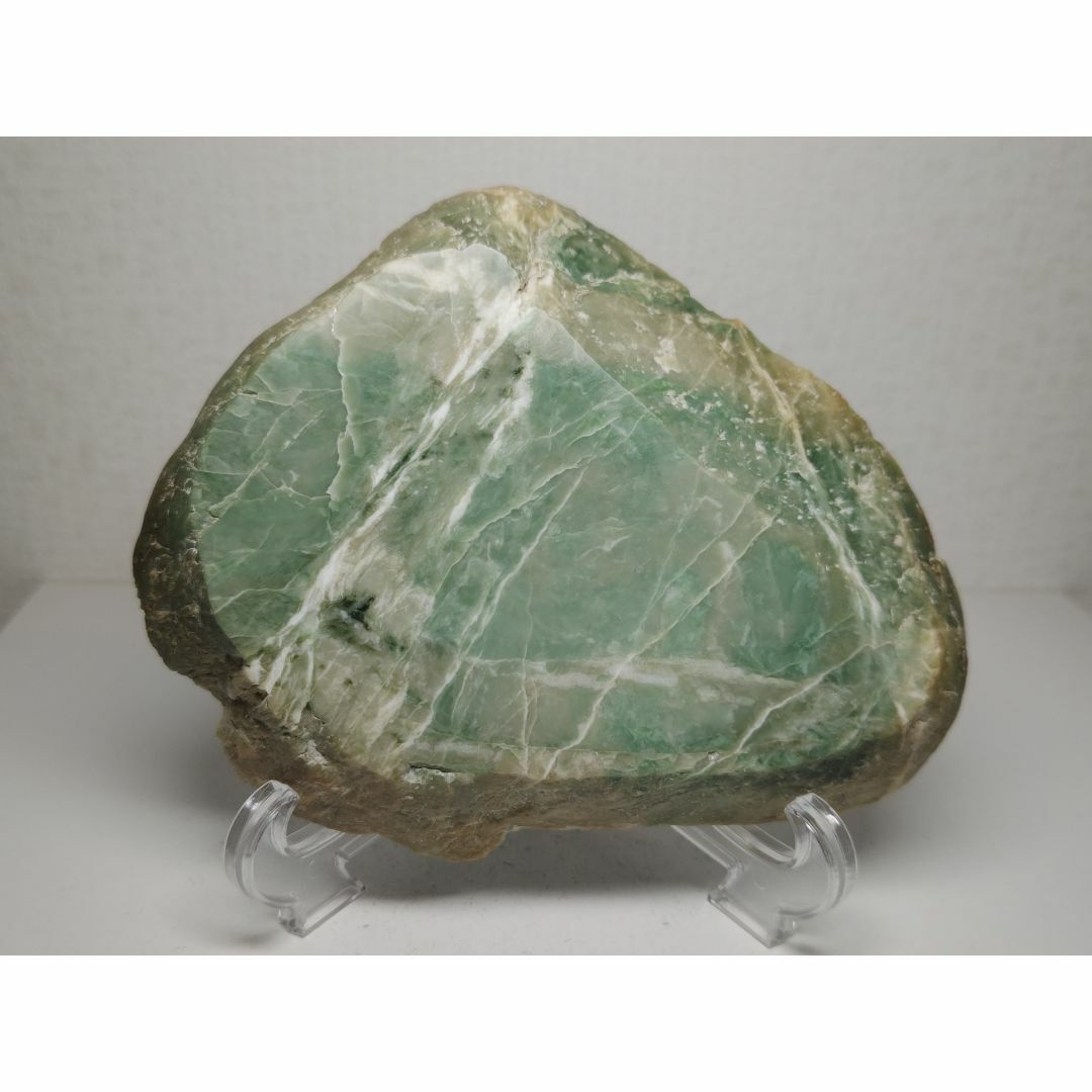 糸魚川① 翡翠 158g ヒスイ 原石 鑑賞石 自然石 誕生石 鉱物 鉱石 水石