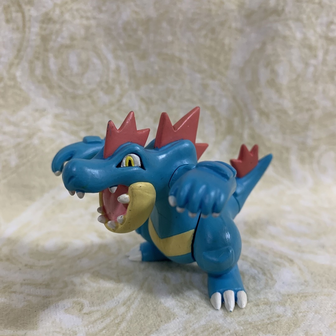 立体ポケモン図鑑 バクフーン オーダイル メガニウム フィギュア 立体