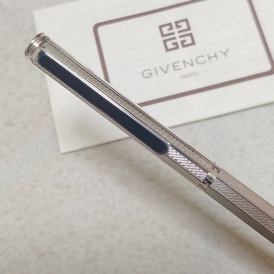 GIVENCHY - GIVENCHYボールペンの通販 by COCO's shop｜ジバンシィなら