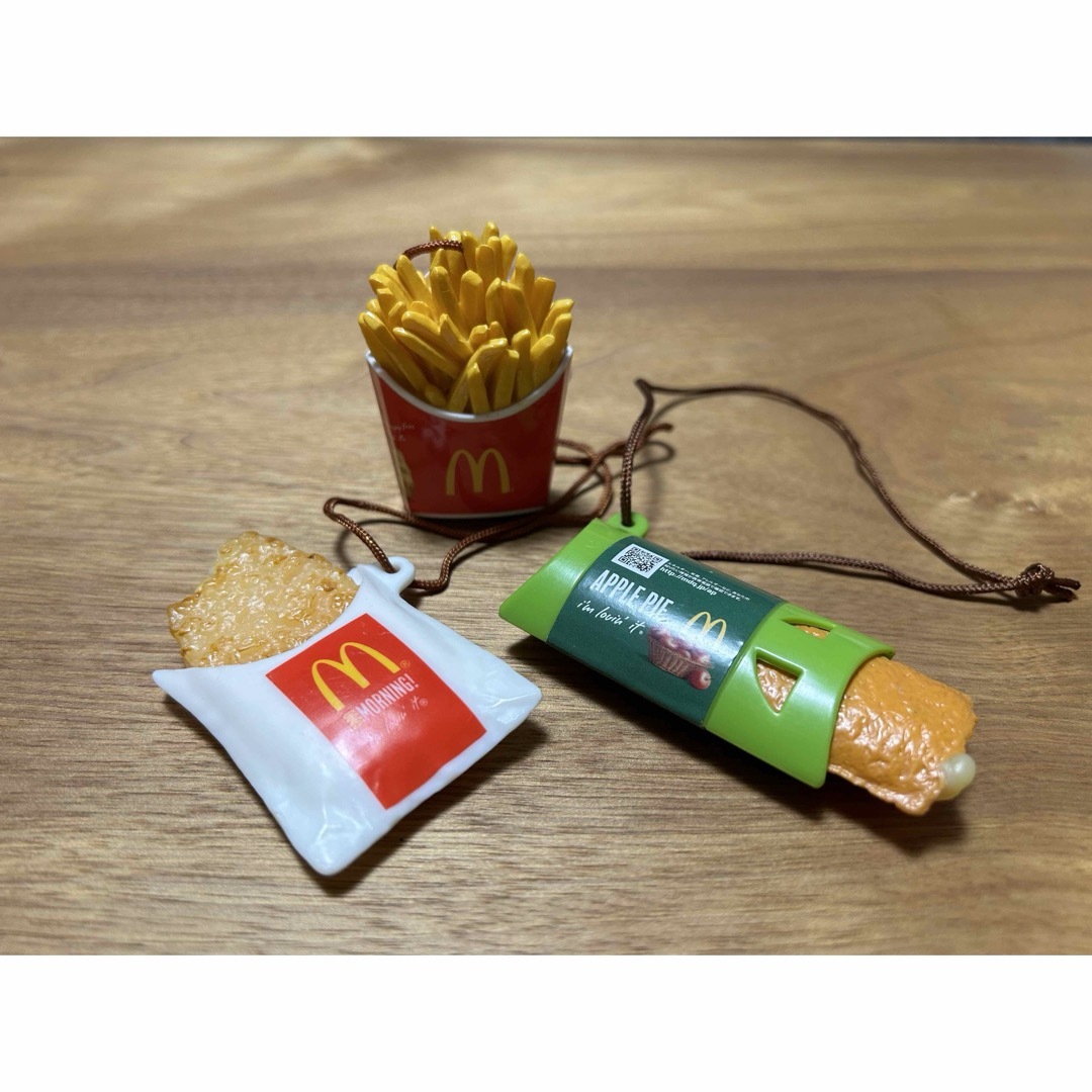 マクド新品2個追加！「フードストラップ全コンプ＋マグネットや雑貨26
