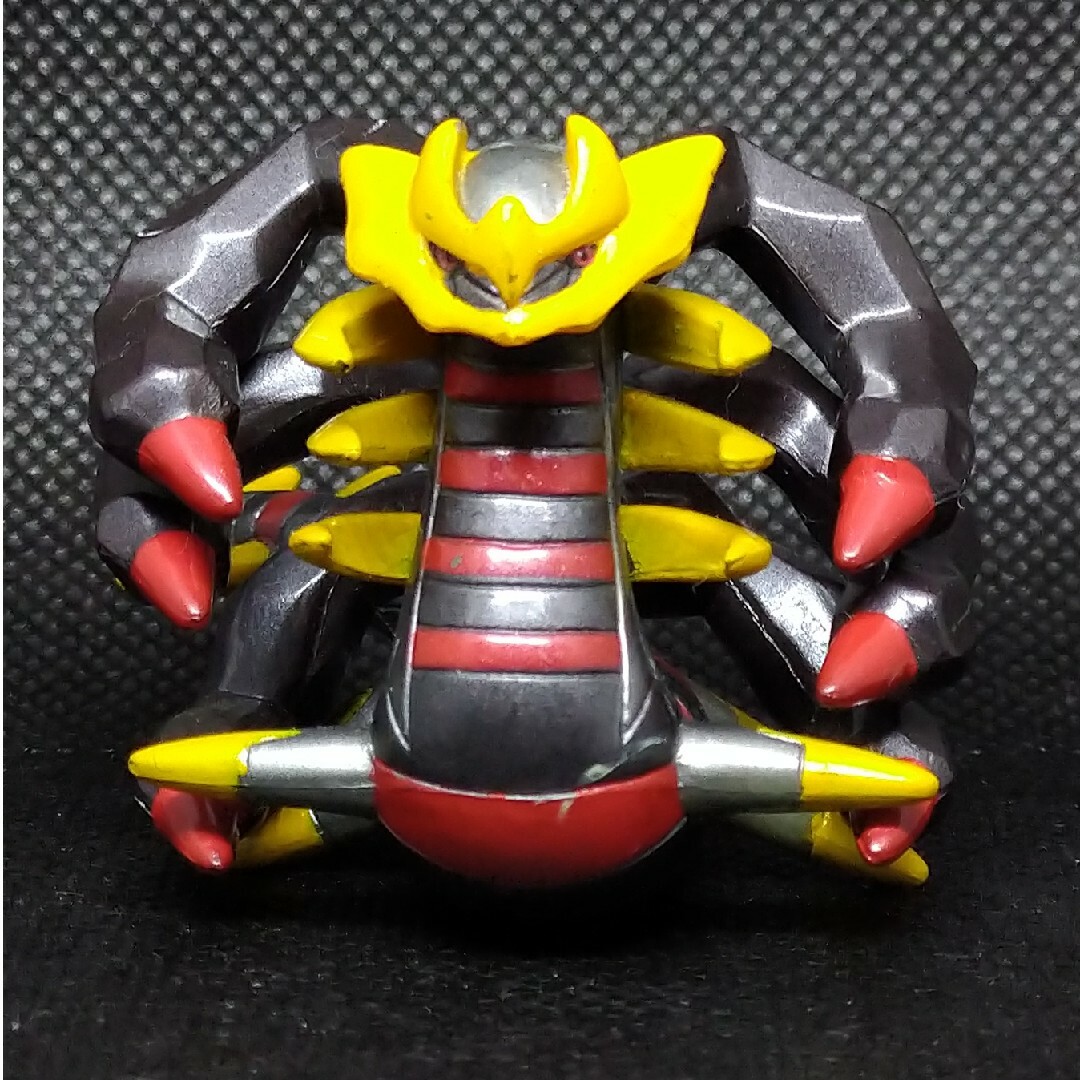 ギラティナ オリジンフォルム フィギュアゴールドVer