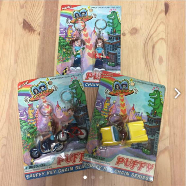 PUFFY パフィー キーホルダー&パラッパラッパー缶バッチセットの通販