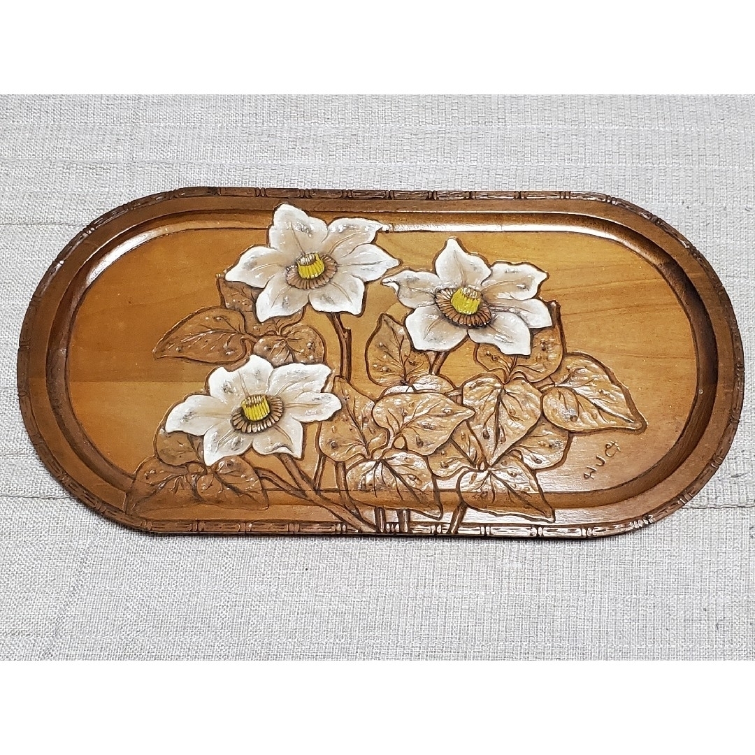水仙の花 トレイ 木材 木彫り 雑貨 お盆 トレ－ タペストリーの通販 by